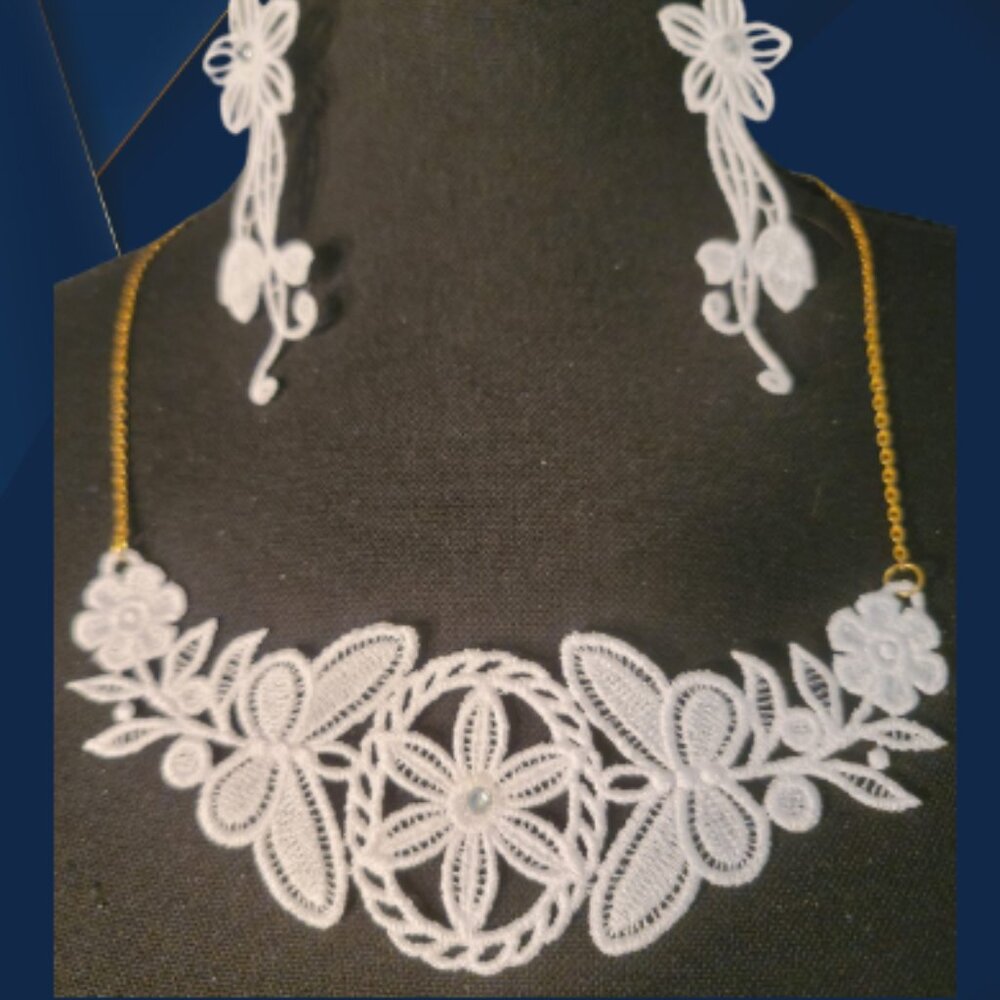 White Lace bridal-formal Jewelry Necklace and earrings Hand Made